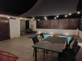 Maison de village dans Luberon avec piscine privée